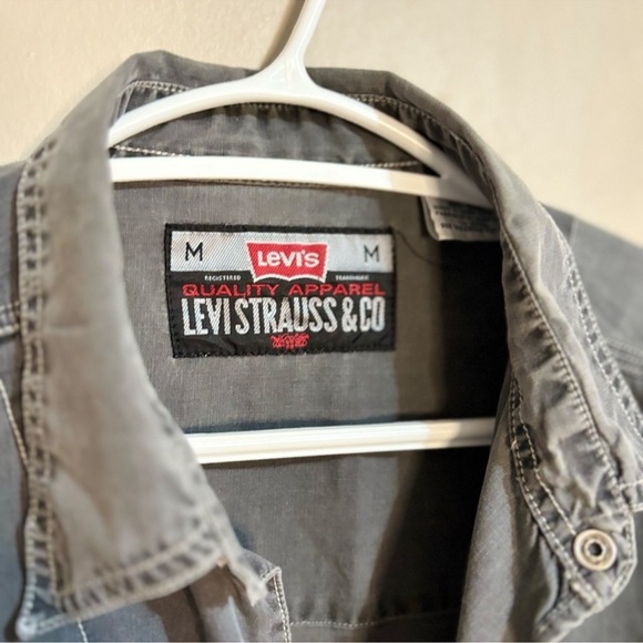 Vintage Levi's Gray Oversized Cotton Button Up Shirt Embroidered Logo - Picture 6 of 16